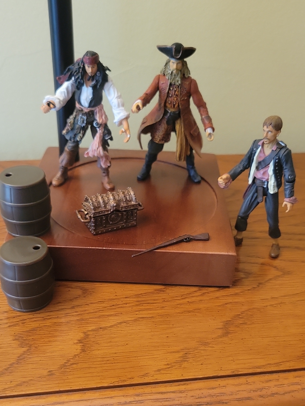 Set of Pirates of the Caribbean Action Figures - Picture 2 of 14